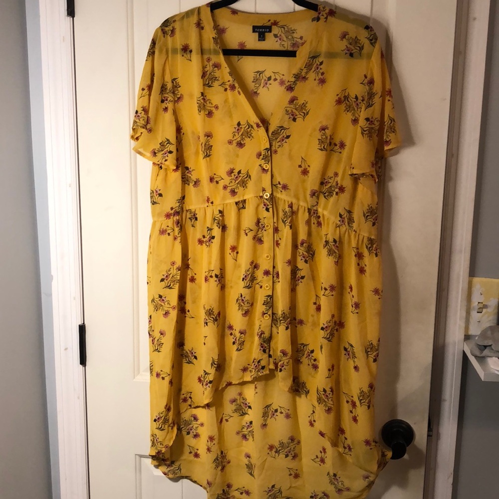 Yellow Floral Short Sleeve High-Low top